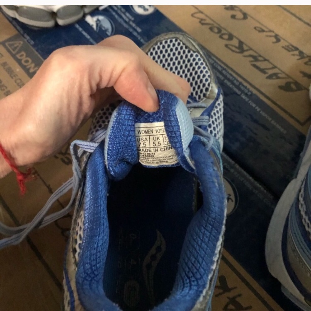Saucony Runners - Picture 3 of 4